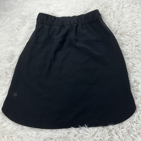 Lululemon On The Fly Skirt *Woven Black - Picture 5 of 5